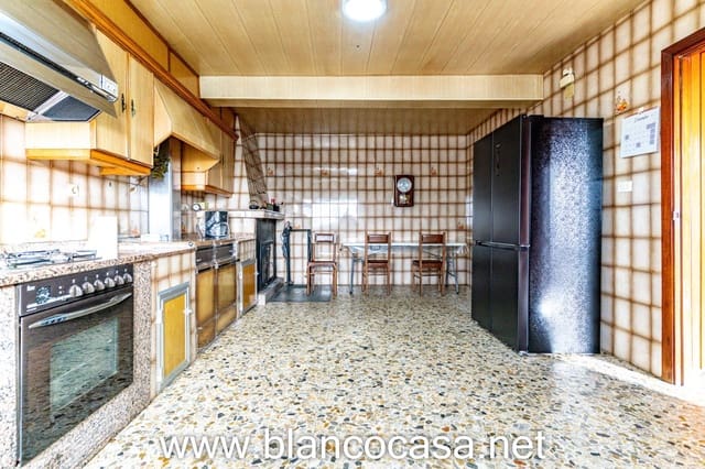 4 sypialnia Finka/Dom wiejski na sprzedaż w Carballo - 139 999 € (Ref: 9452259)