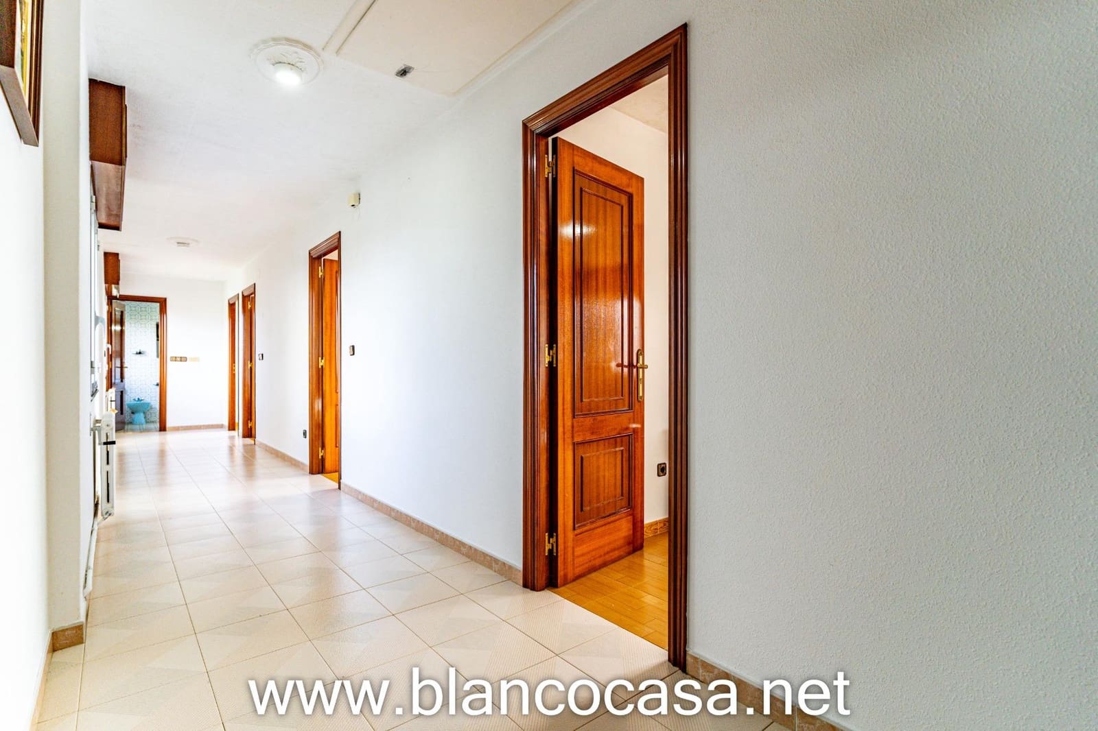 4 sypialnia Finka/Dom wiejski na sprzedaż w Carballo - 139 999 € (Ref: 9452259)