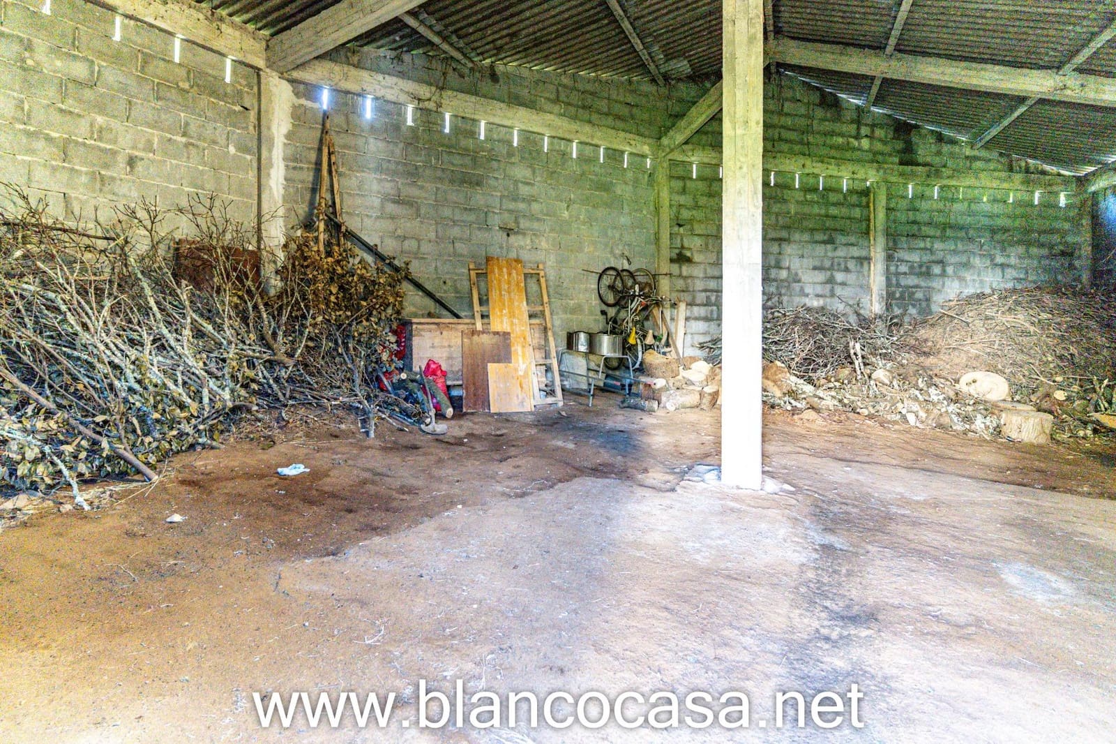 4 sypialnia Finka/Dom wiejski na sprzedaż w Carballo - 139 999 € (Ref: 9452259)