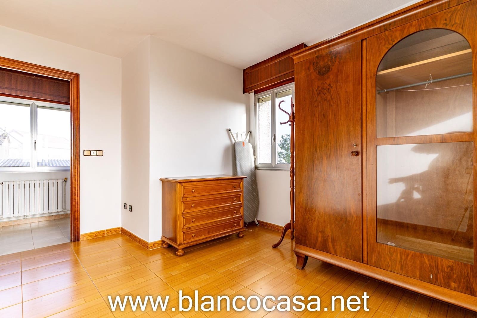 4 sypialnia Finka/Dom wiejski na sprzedaż w Carballo - 139 999 € (Ref: 9452259)