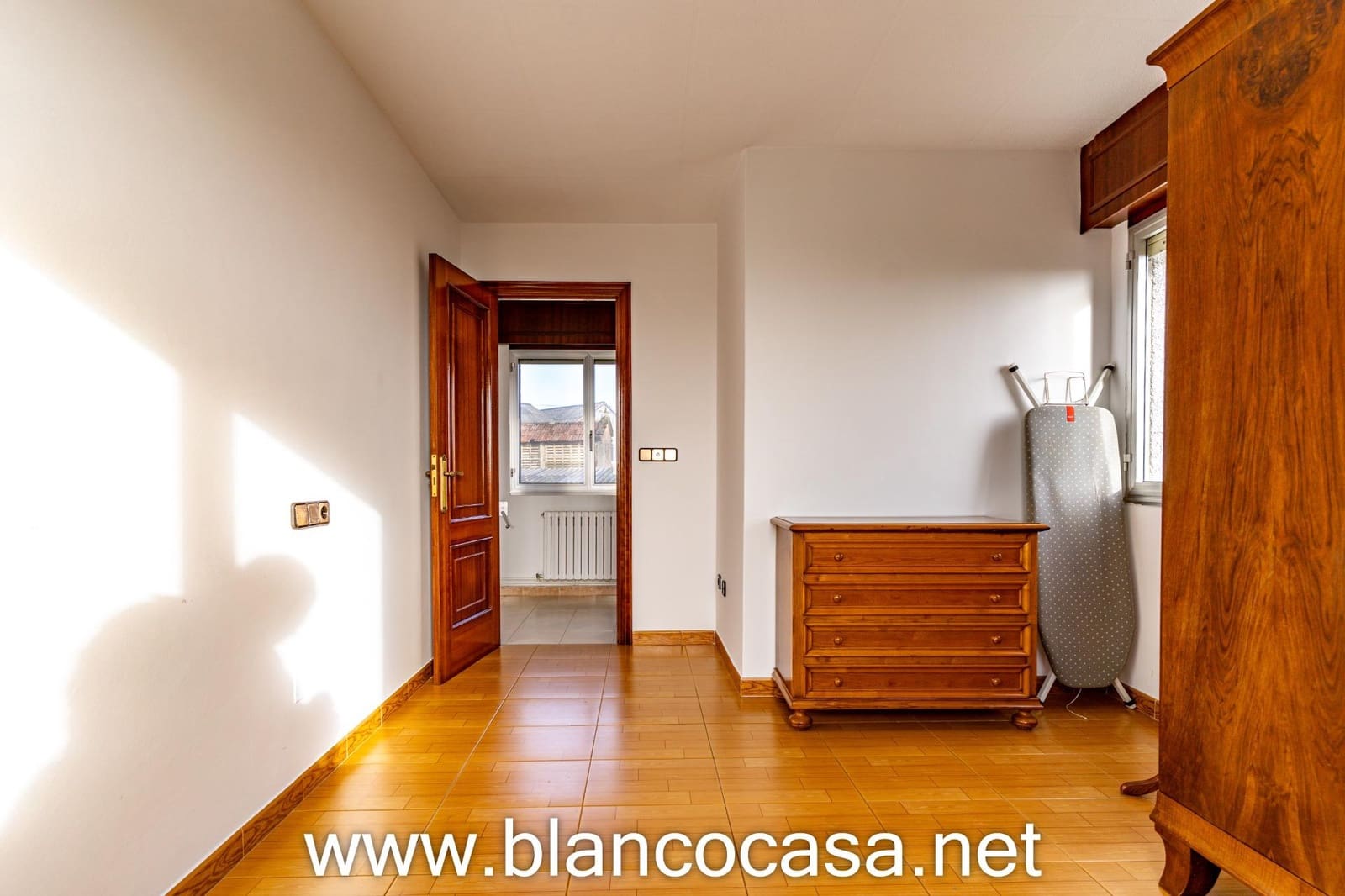 4 sypialnia Finka/Dom wiejski na sprzedaż w Carballo - 139 999 € (Ref: 9452259)