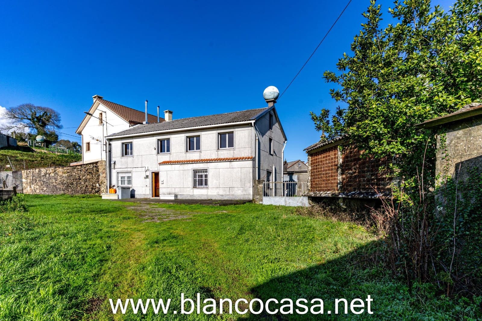 4 sypialnia Finka/Dom wiejski na sprzedaż w Carballo - 139 999 € (Ref: 9452259)