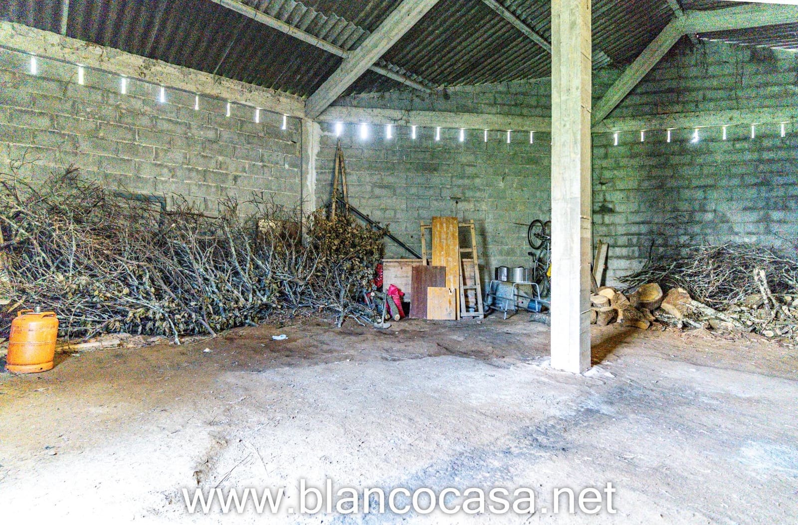 4 sypialnia Finka/Dom wiejski na sprzedaż w Carballo - 139 999 € (Ref: 9452259)