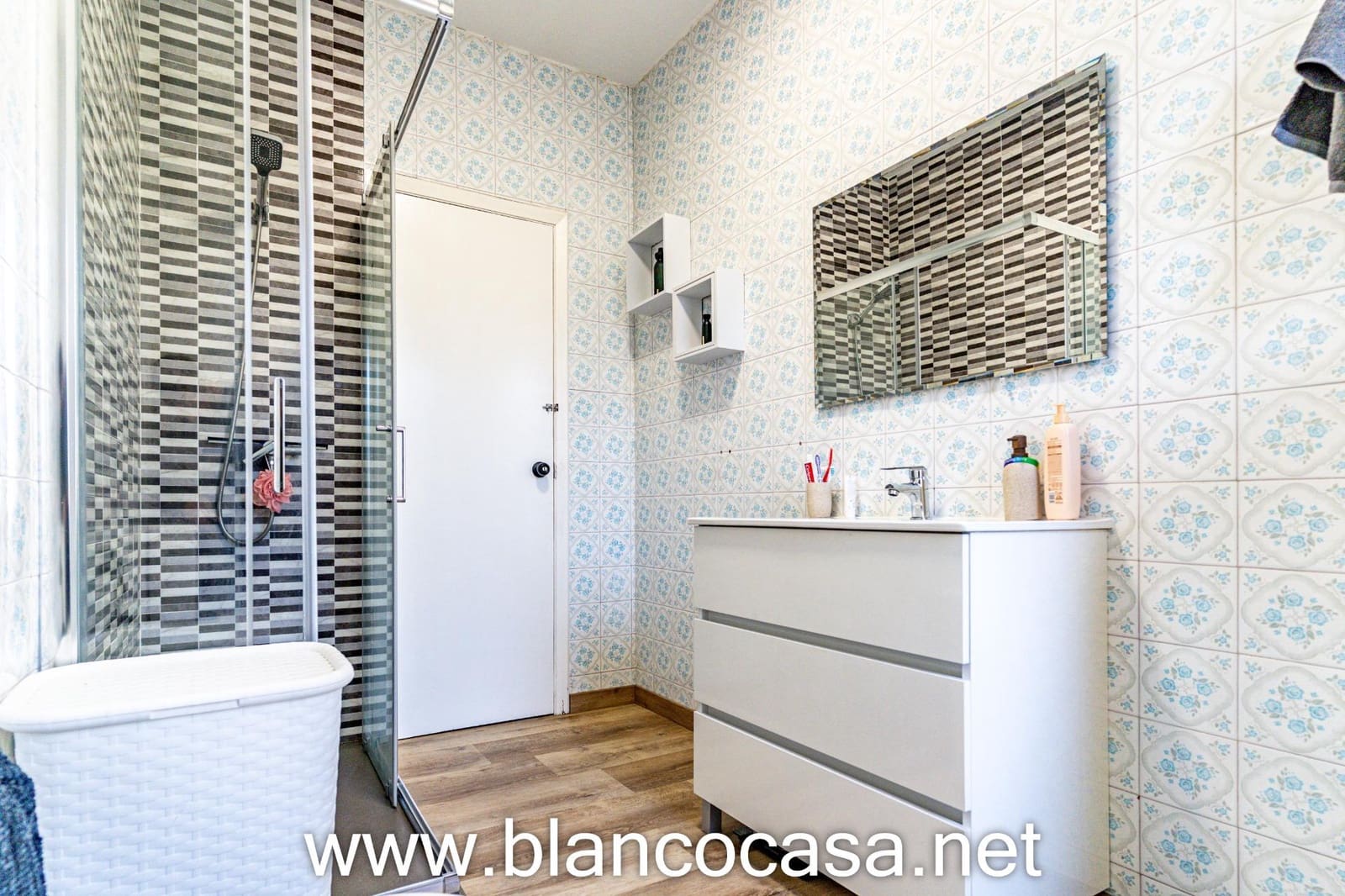 3 makuuhuone Asunto myytävänä paikassa Carballo - 63 990 € (Ref: 9462476)