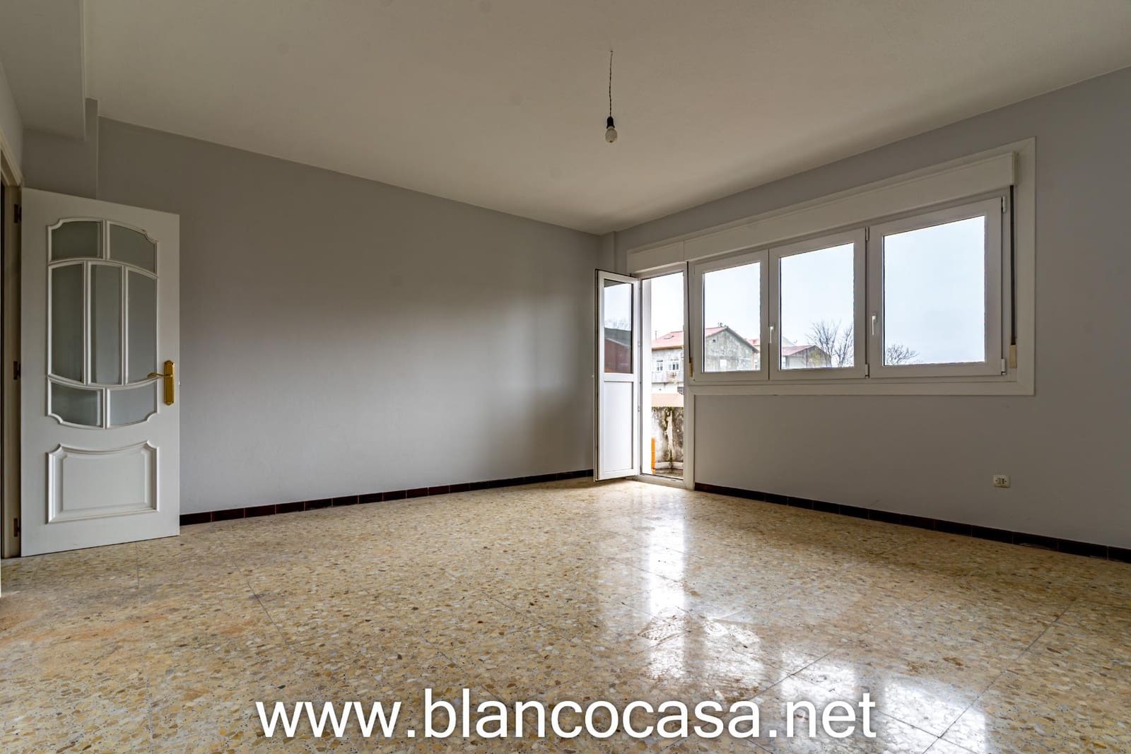 3 bedroom Flat for sale in Carballo - € 74,990 (Ref: 9468564)