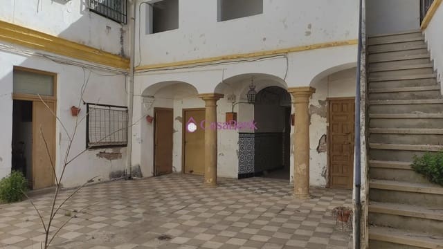 10 slaapkamer Huis te koop in La Magdalena, Córdoba stad - € 300.000 (Ref: 9904755)