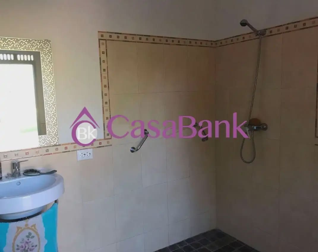 Chalet de 4 habitaciones en Córdoba ciudad en venta con piscina - 245.000 € (Ref: 9904763)