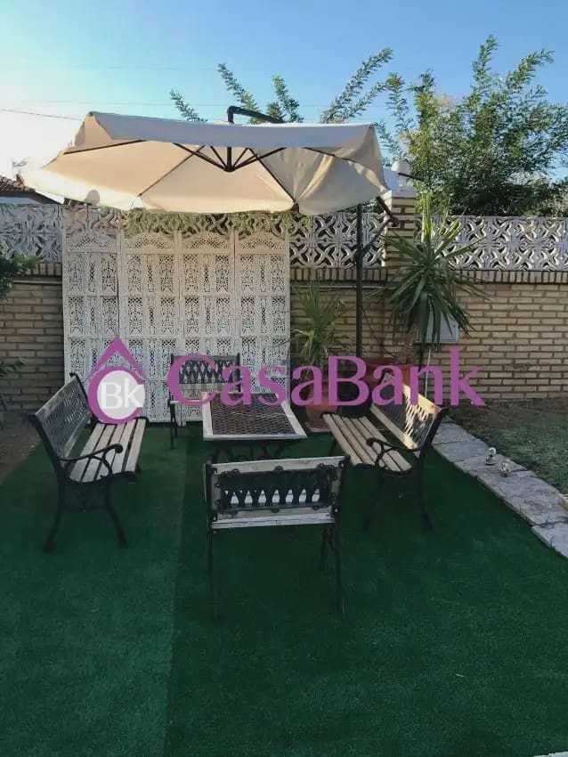 Chalet de 4 habitaciones en Córdoba ciudad en venta con piscina - 245.000 € (Ref: 9904763)