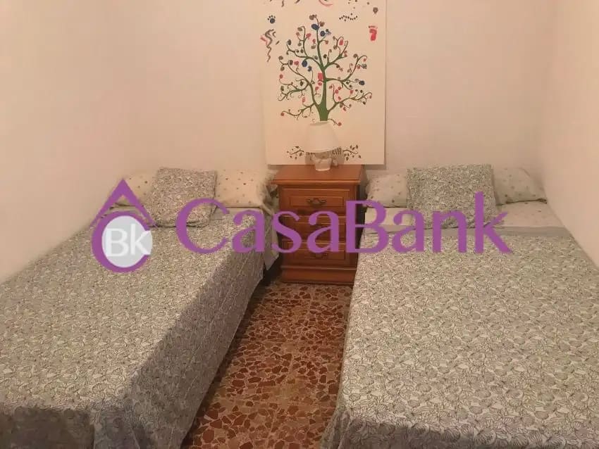 Chalet de 4 habitaciones en Córdoba ciudad en venta con piscina - 245.000 € (Ref: 9904763)