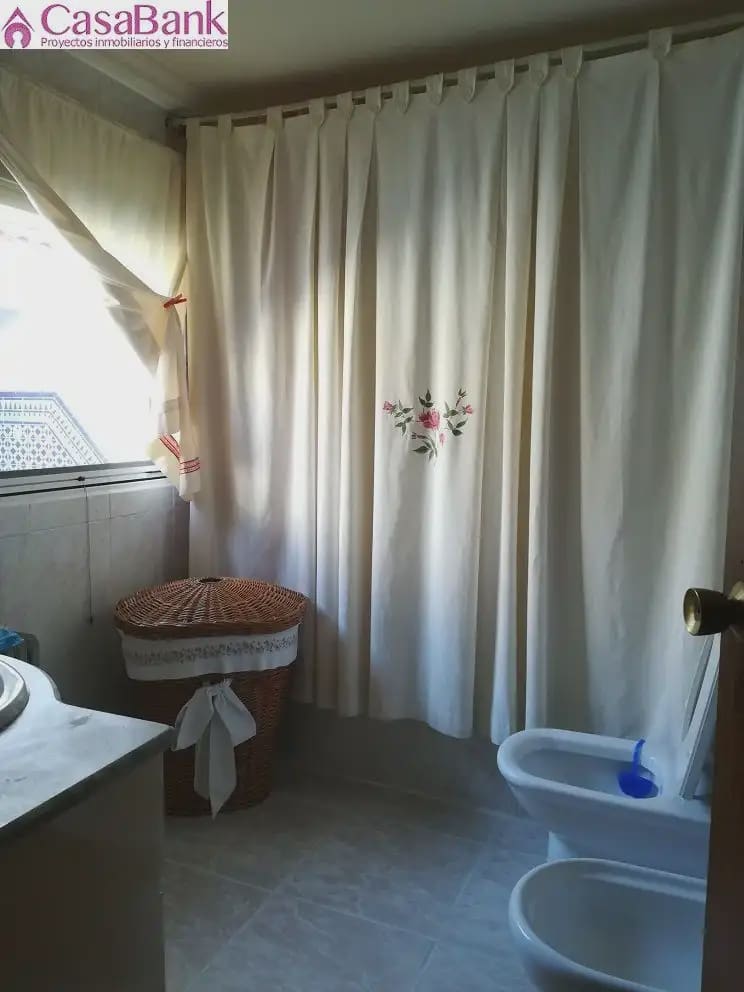 6 sypialnia Willa na sprzedaż w Miasto Kordoba - 372 300 € (Ref: 9904764)