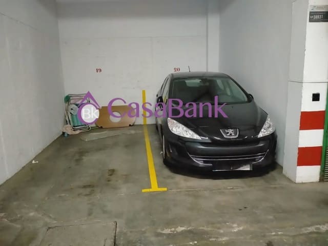 Garage til salg i Sagunto, Córdoba by - € 14.000 (Ref: 9904769)