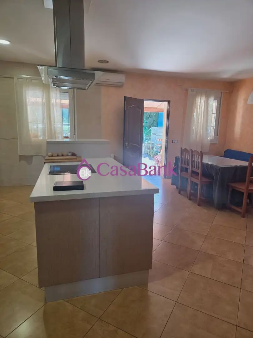 4 soverom Villa til salgs i Cordoba by med svømmebasseng - € 330 000 (Ref: 9904771)
