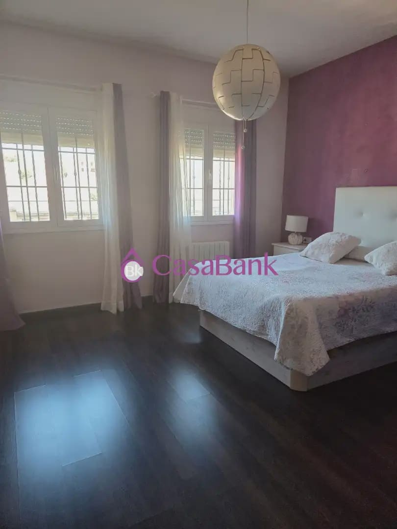 4 soverom Villa til salgs i Cordoba by med svømmebasseng - € 330 000 (Ref: 9904771)