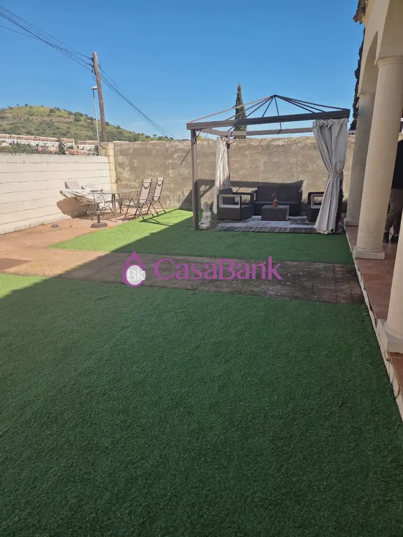 4 soverom Villa til salgs i Cordoba by med svømmebasseng - € 330 000 (Ref: 9904771)