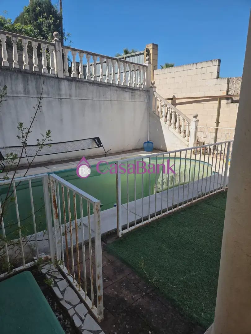 4 soverom Villa til salgs i Cordoba by med svømmebasseng - € 330 000 (Ref: 9904771)