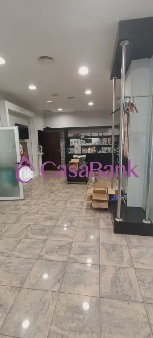 Komercyjne na sprzedaż w Miasto Kordoba - 244 800 € (Ref: 9904774)