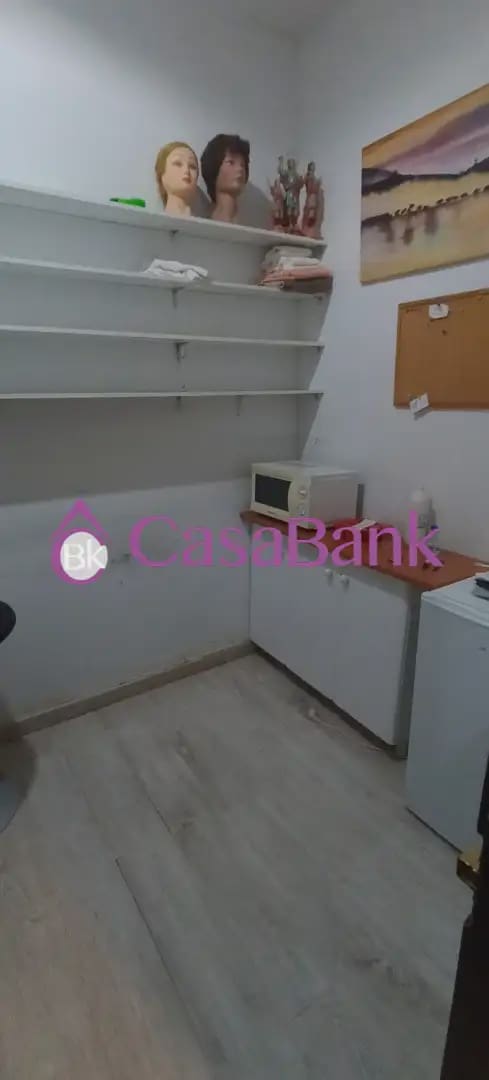 Komercyjne na sprzedaż w Miasto Kordoba - 244 800 € (Ref: 9904774)