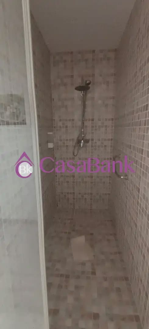Komercyjne na sprzedaż w Miasto Kordoba - 244 800 € (Ref: 9904774)