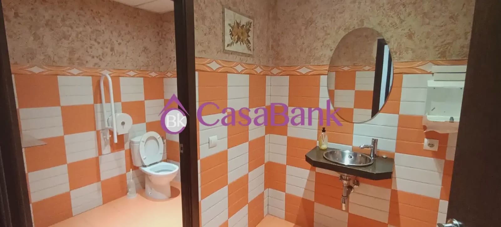 Komercyjne na sprzedaż w Miasto Kordoba - 244 800 € (Ref: 9904774)