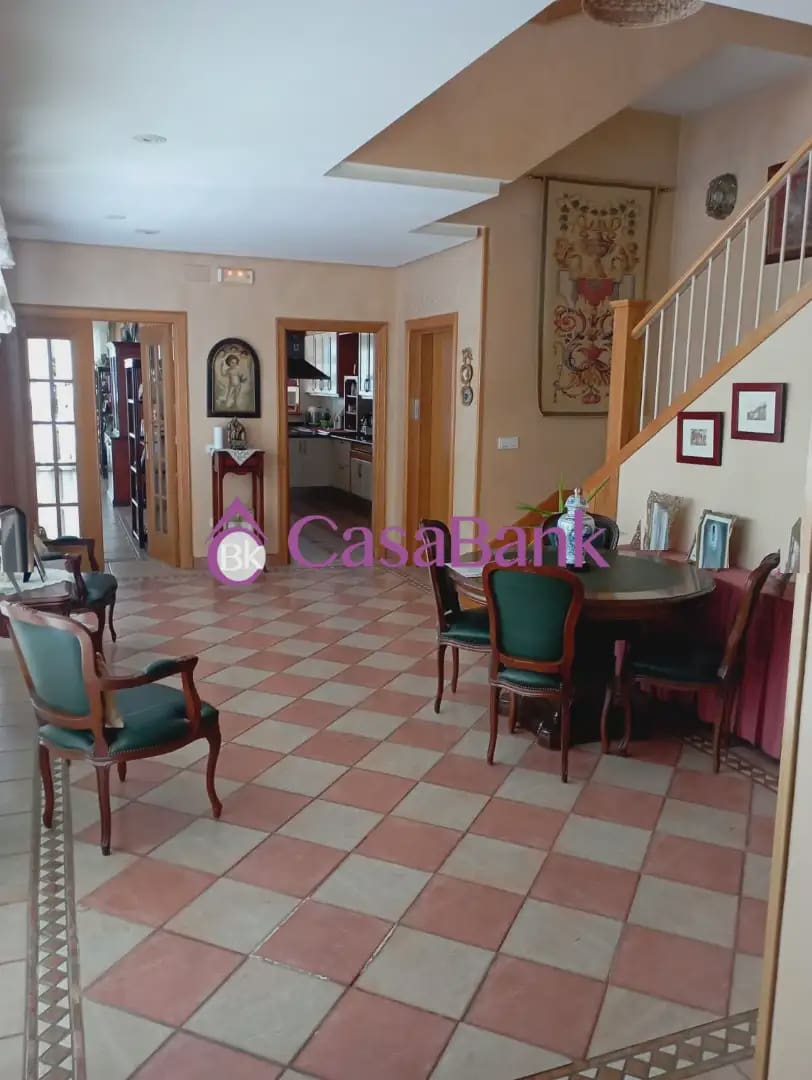 7 soverom Villa til salgs i Cordoba by med svømmebasseng garasje - € 820 000 (Ref: 9904784)