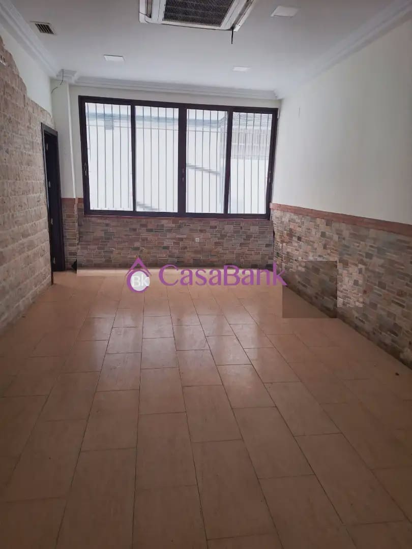 Komercyjne na sprzedaż w Miasto Kordoba - 95 000 € (Ref: 9904787)