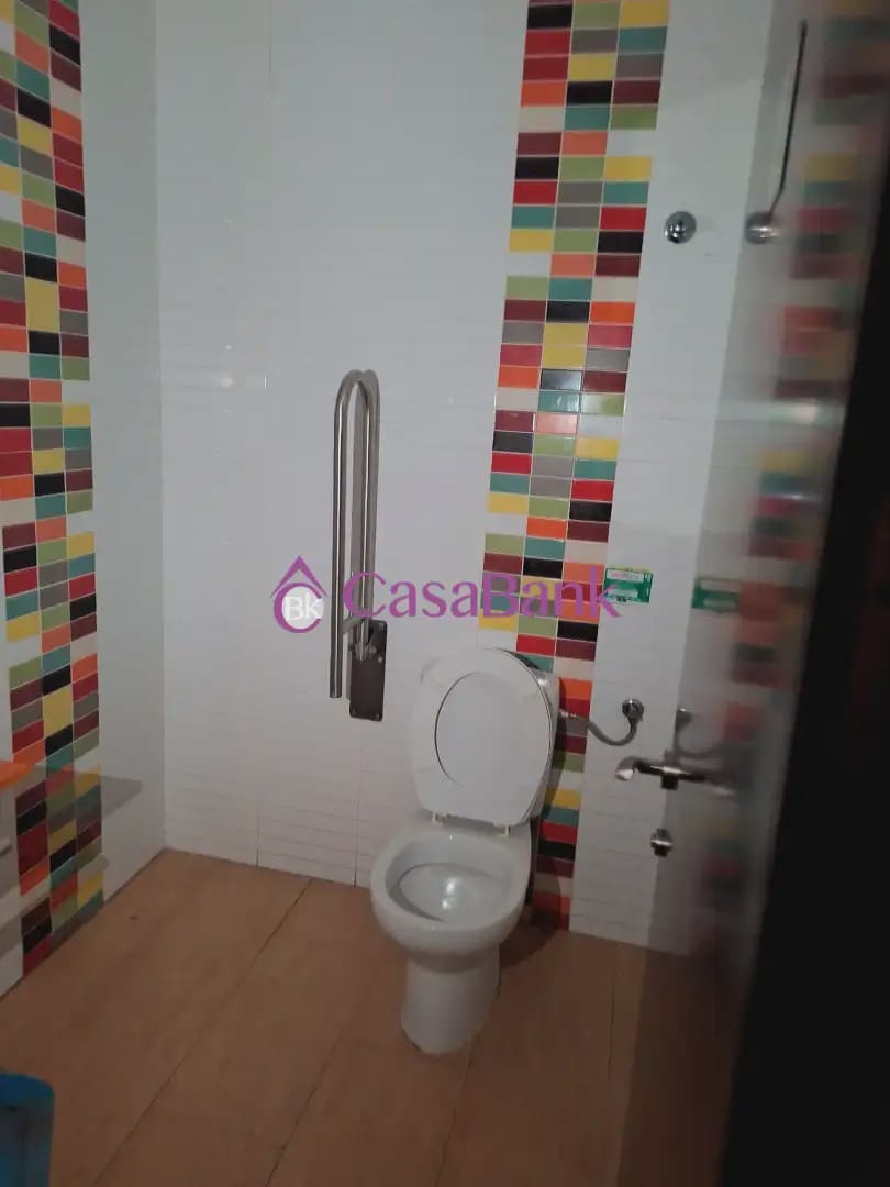 Komercyjne na sprzedaż w Miasto Kordoba - 95 000 € (Ref: 9904787)