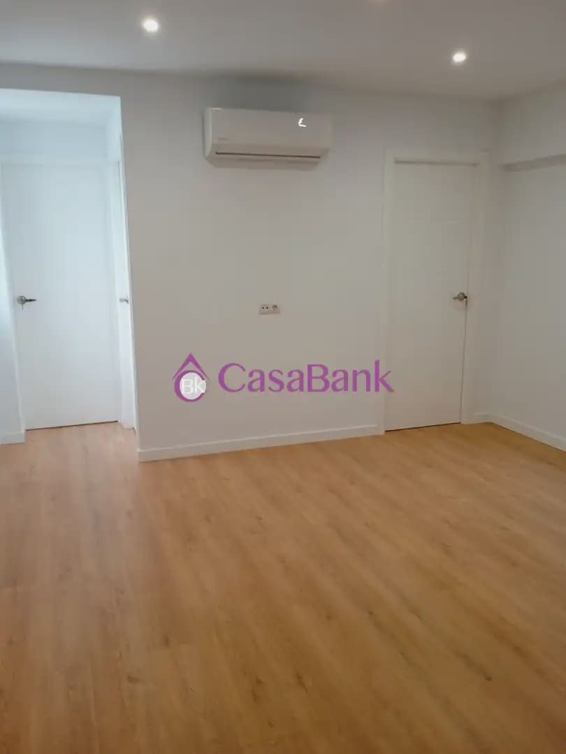 3 Zimmer Wohnung zu verkaufen in Cordoba Stadt - 165.000 € (Ref: 9904788)