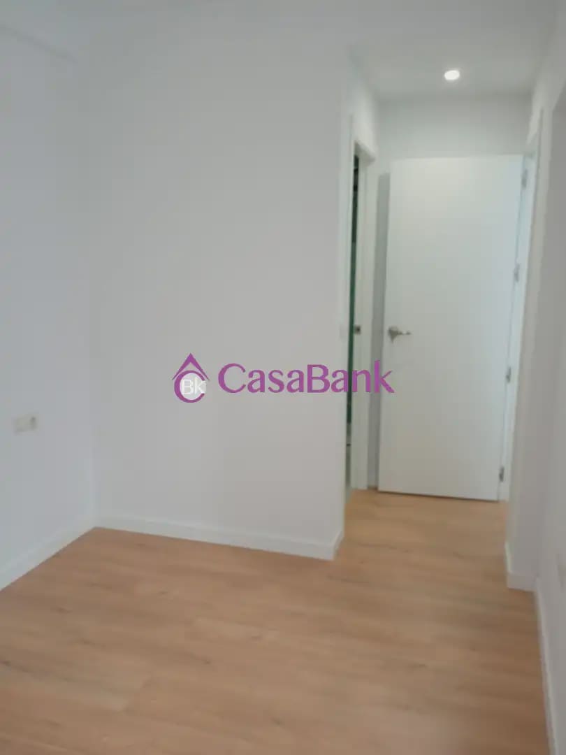 3 Zimmer Wohnung zu verkaufen in Cordoba Stadt - 165.000 € (Ref: 9904788)