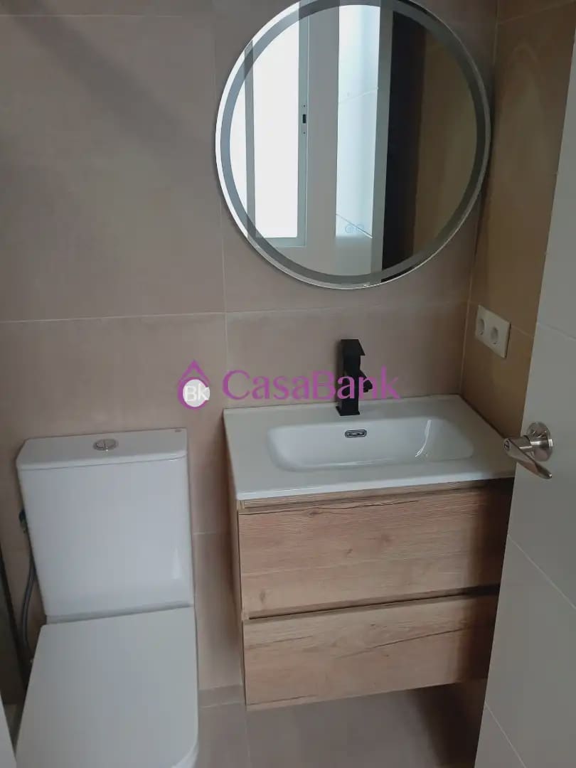 3 Zimmer Wohnung zu verkaufen in Cordoba Stadt - 165.000 € (Ref: 9904788)