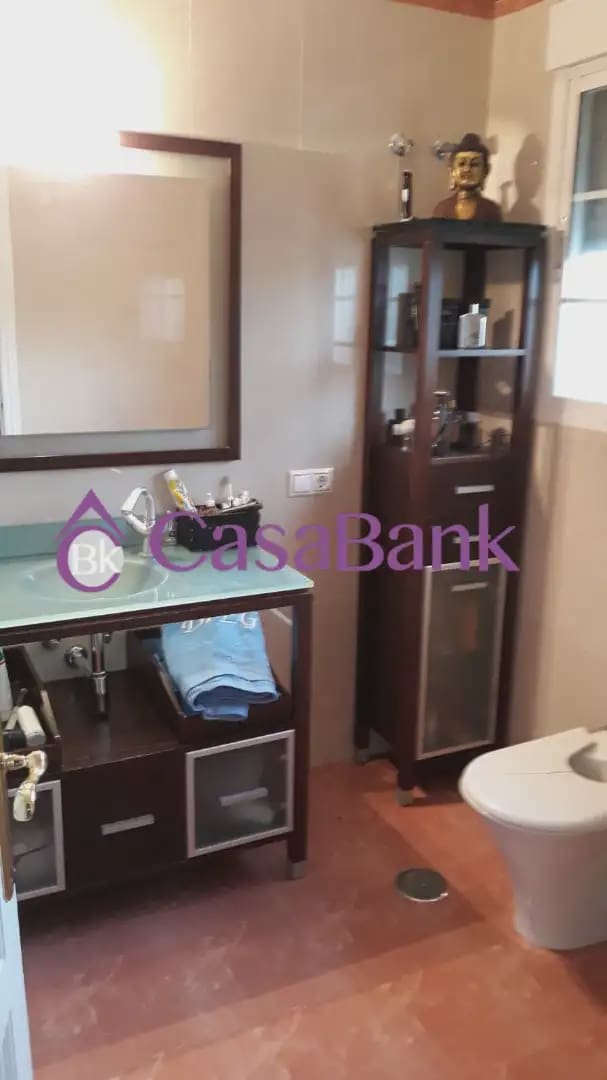 Chalet de 3 habitaciones en Córdoba ciudad en venta - 240.000 € (Ref: 9904790)