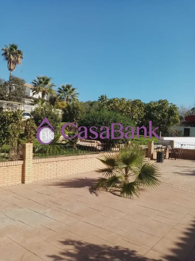 Chalet de 3 habitaciones en Córdoba ciudad en venta con piscina - 185.000 € (Ref: 9904791)