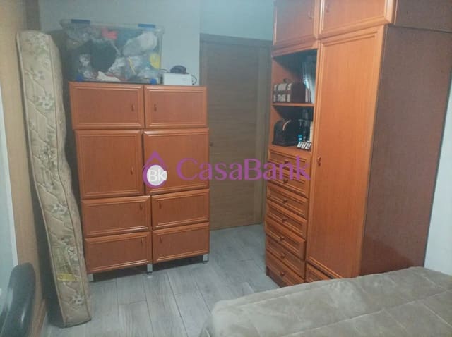 2 slaapkamer Flat te koop in San Francisco-Ribera, Córdoba stad - € 143.500 (Ref: 9904792)