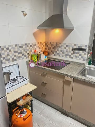 2 slaapkamer Flat te koop in San Francisco-Ribera, Córdoba stad - € 143.500 (Ref: 9904792)