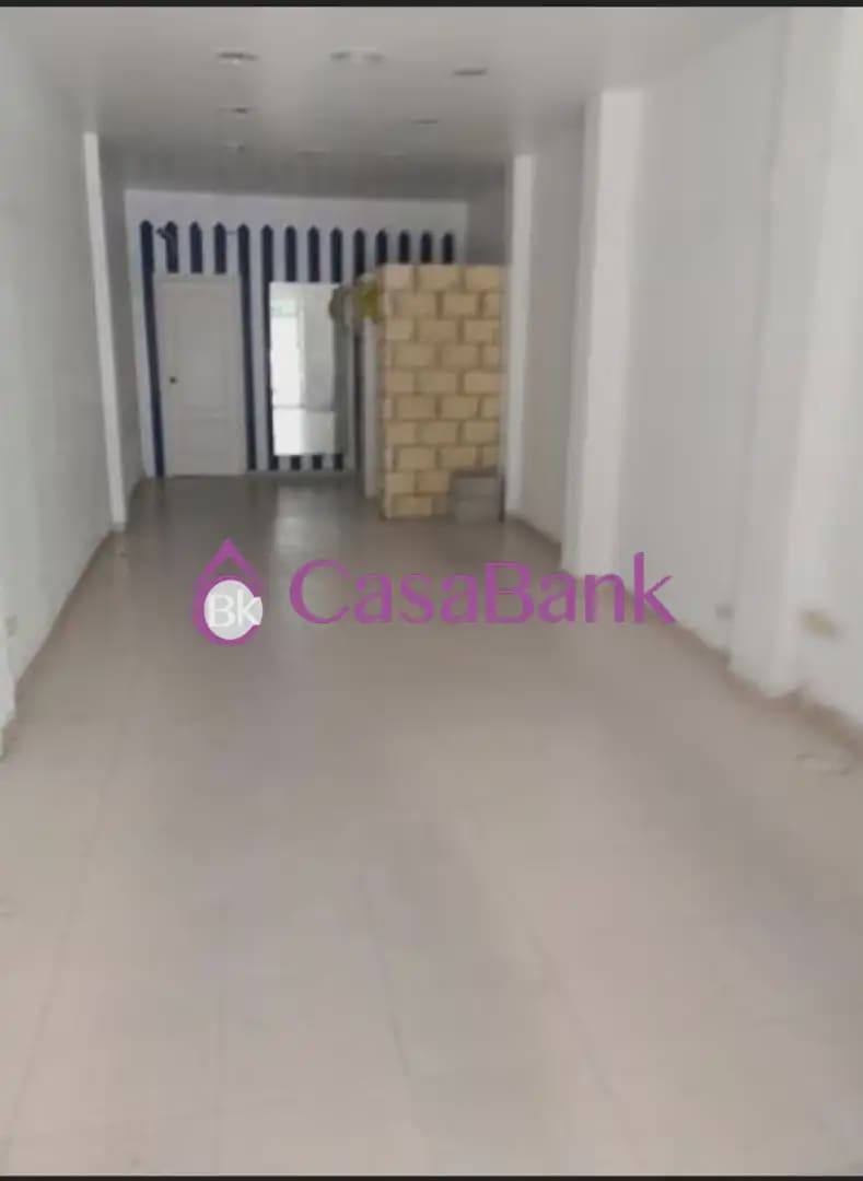Komercyjne na sprzedaż w Miasto Kordoba - 67 500 € (Ref: 9904796)