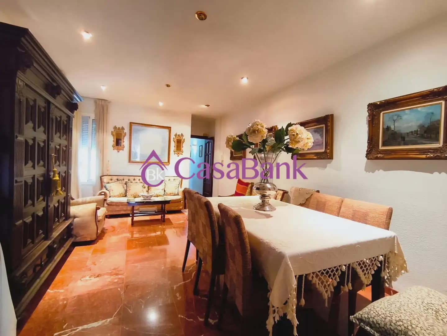 4 Zimmer Wohnung zu verkaufen in Cordoba Stadt - 240.000 € (Ref: 9904800)