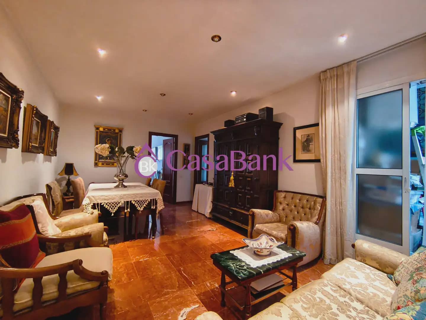 4 Zimmer Wohnung zu verkaufen in Cordoba Stadt - 240.000 € (Ref: 9904800)