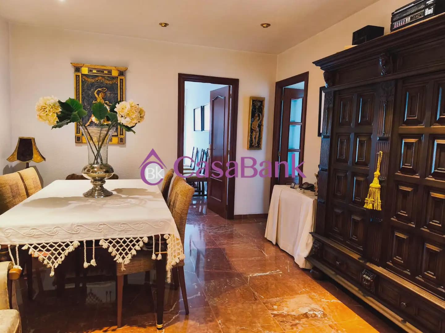 4 Zimmer Wohnung zu verkaufen in Cordoba Stadt - 240.000 € (Ref: 9904800)