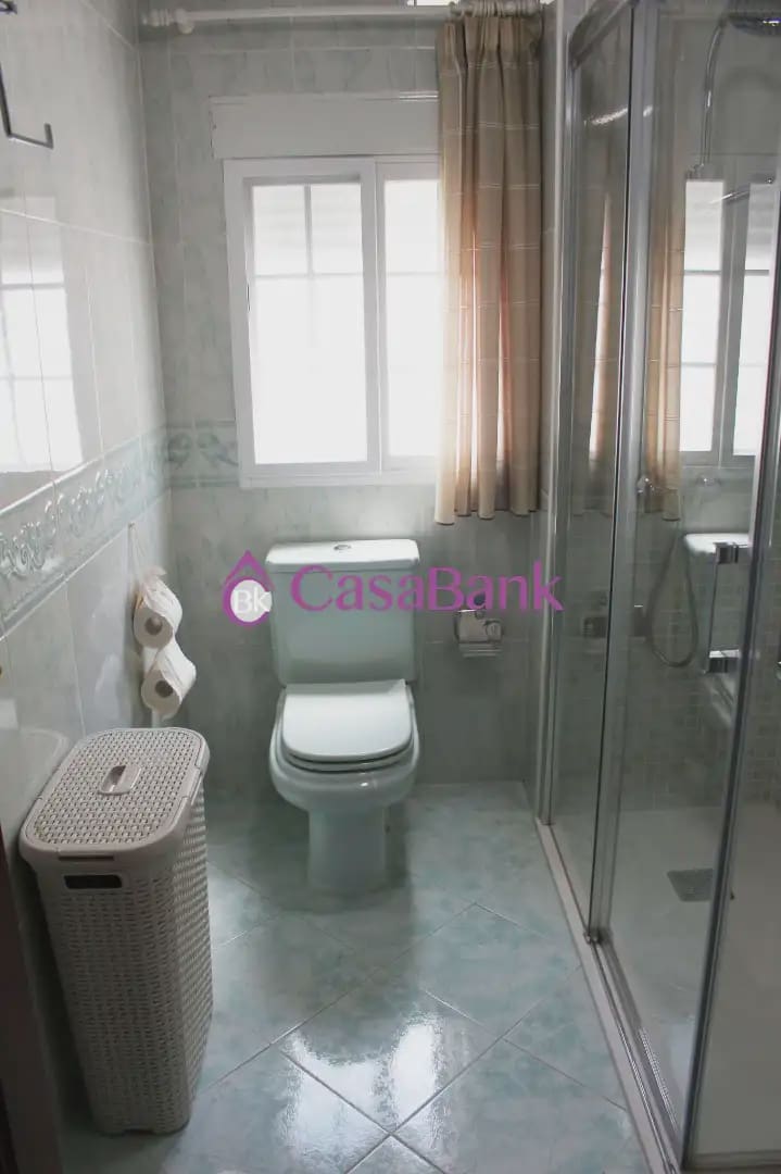 3 sypialnia Mieszkanie do wynajęcia w Miasto Kordoba - 750 € (Ref: 9904801)
