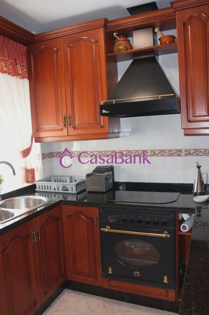 3 sypialnia Mieszkanie do wynajęcia w Miasto Kordoba - 750 € (Ref: 9904801)