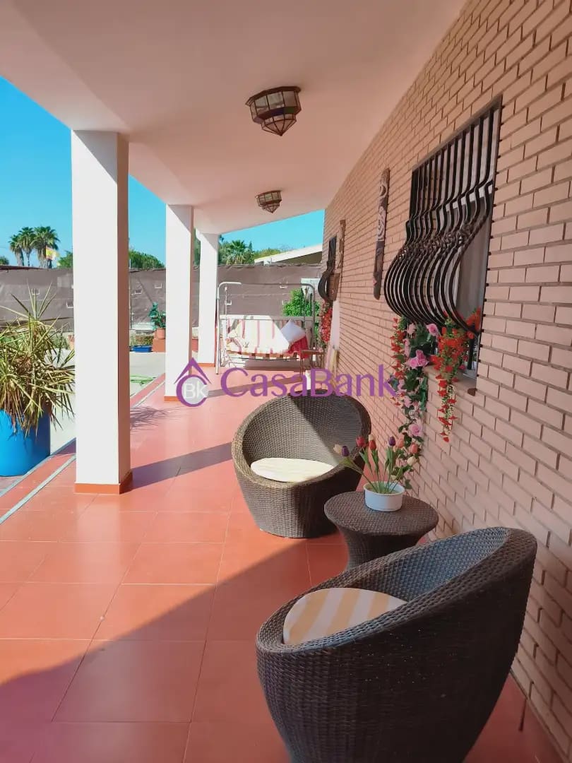 5 soveværelse Villa til salg i Cordoba by med swimmingpool - € 199.000 (Ref: 9904802)