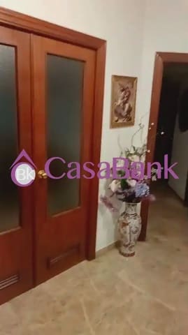 4 sypialnia Mieszkanie na sprzedaż w Polígono Guadalquivir, Miasto Kordoba z garażem - 210 000 € (Ref: 9904805)