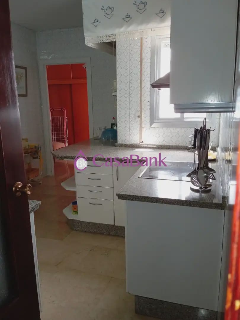4 soveværelse Lejlighed til leje i Cordoba by - € 1.400 (Ref: 9904806)
