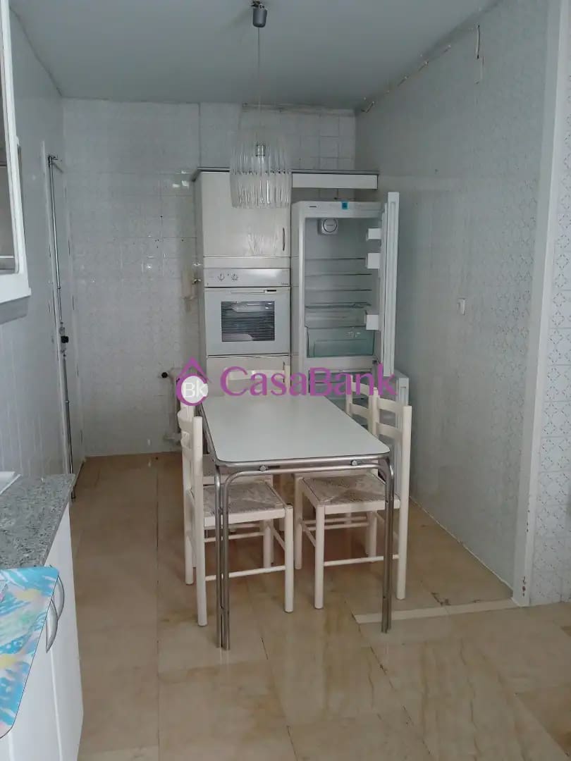 4 soveværelse Lejlighed til leje i Cordoba by - € 1.400 (Ref: 9904806)