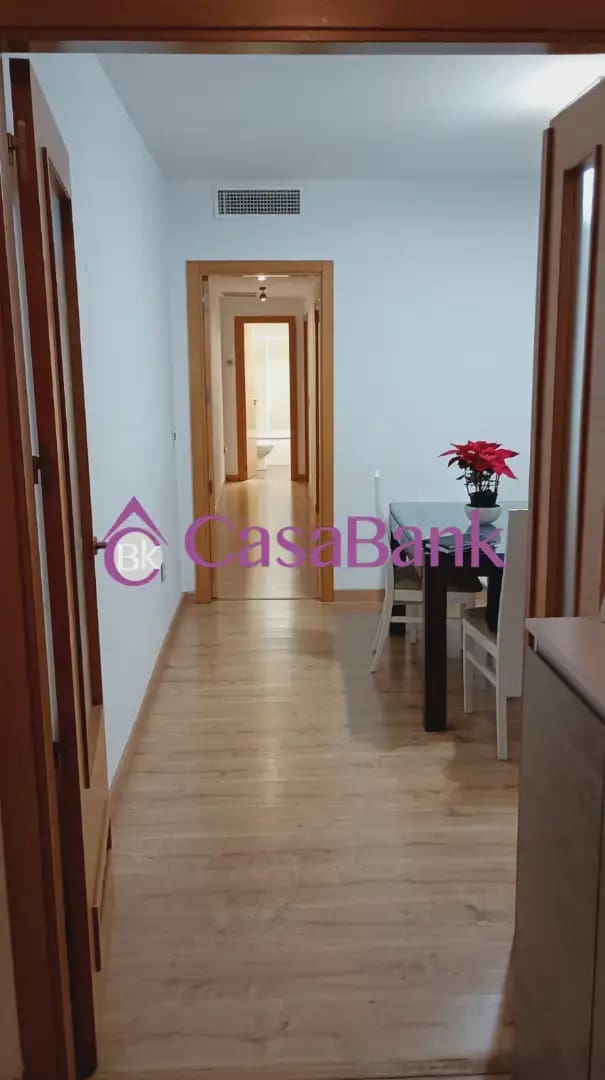 3 slaapkamer Flat te koop in Cordoba stad met garage - € 229.500 (Ref: 9904808)