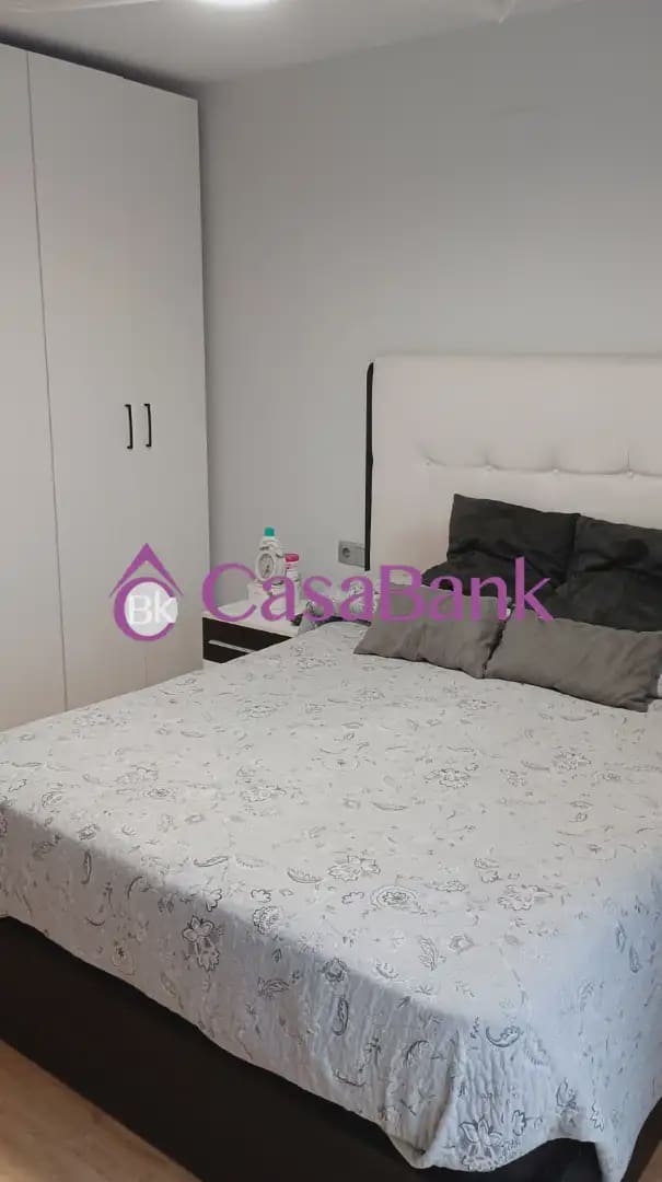 3 slaapkamer Flat te koop in Cordoba stad met garage - € 229.500 (Ref: 9904808)