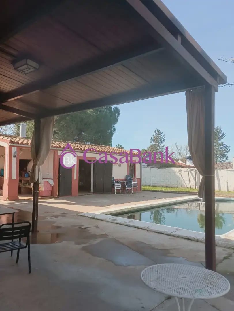 3 sypialnia Finka/Dom wiejski na sprzedaż w Miasto Kordoba z basenem garażem - 224 400 € (Ref: 9904810)
