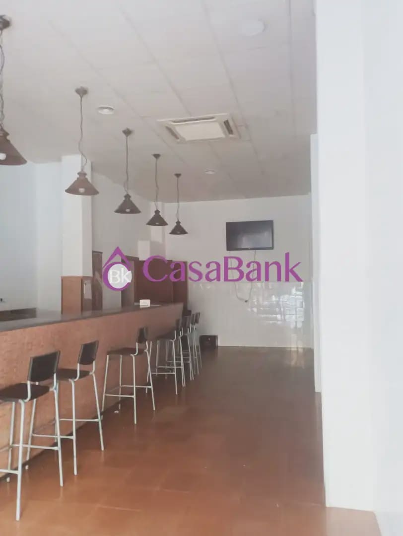 Komercyjne na sprzedaż w Miasto Kordoba - 93 500 € (Ref: 9904811)
