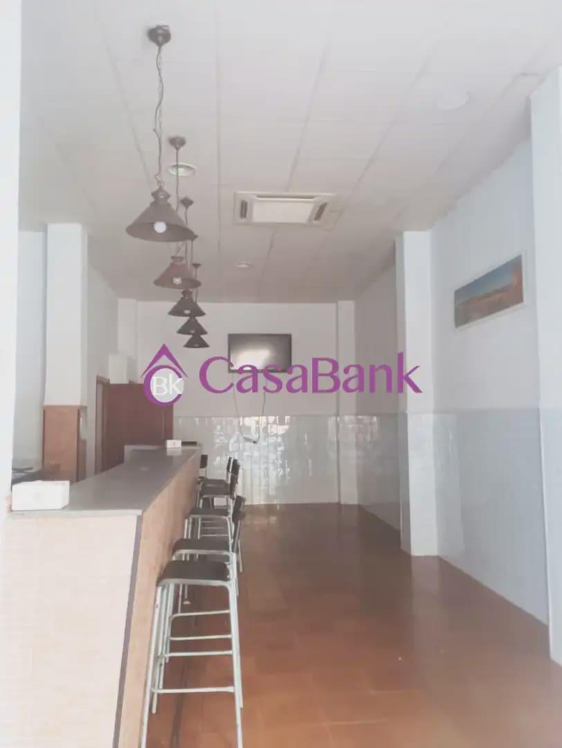Komercyjne na sprzedaż w Miasto Kordoba - 93 500 € (Ref: 9904811)