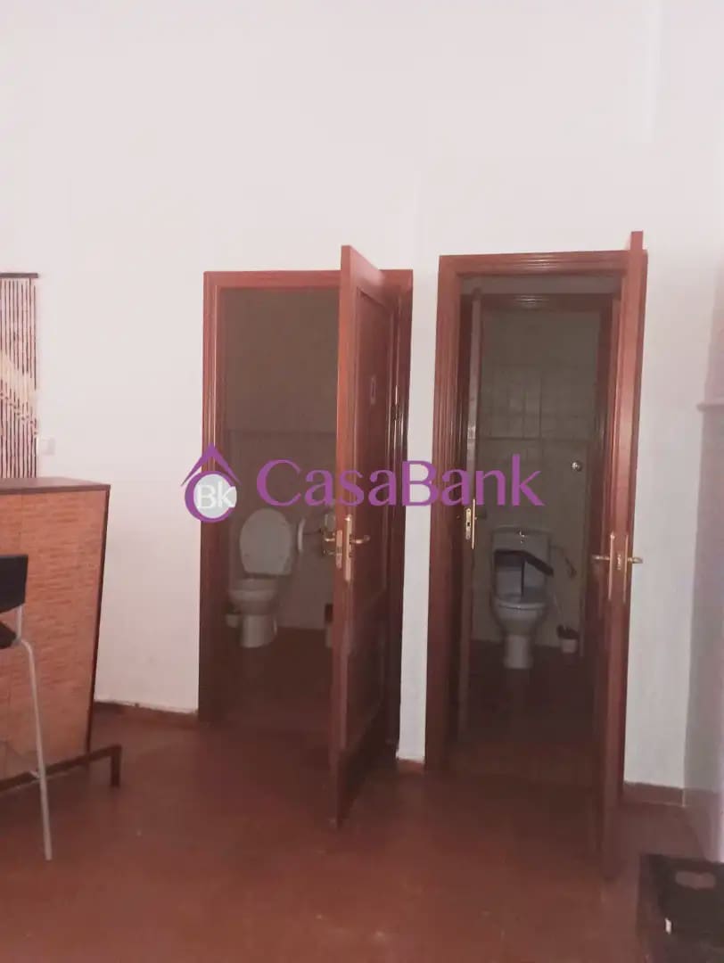 Komercyjne na sprzedaż w Miasto Kordoba - 93 500 € (Ref: 9904811)