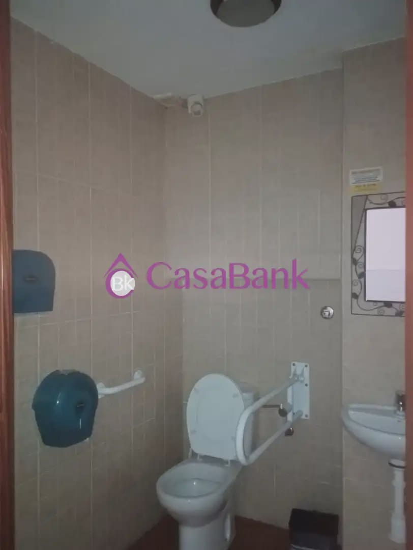 Komercyjne na sprzedaż w Miasto Kordoba - 93 500 € (Ref: 9904811)